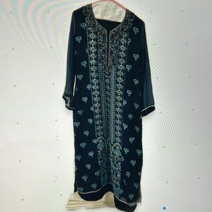 Kurta kameez top in teal green shade. Soft Georgette thread embroidery work. S/M